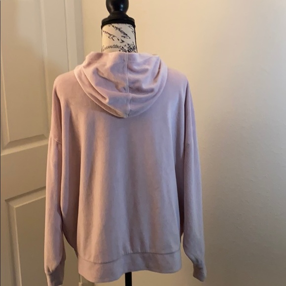 Adorable! Fabletics Velour Pullover with Hood - Picture 5 of 10